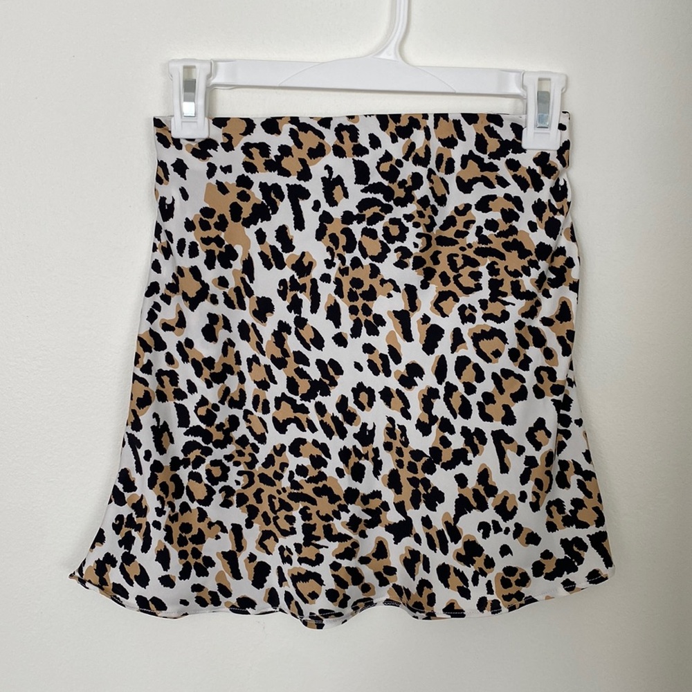Babaton / Aritzia leopard mini skirt